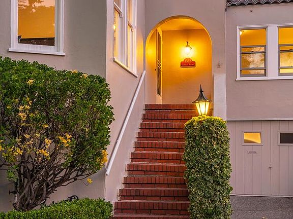 3rd image of 1324 Cabrillo Ave