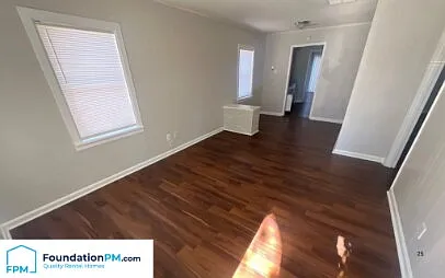 2292 Redwood Ave — Photo 6