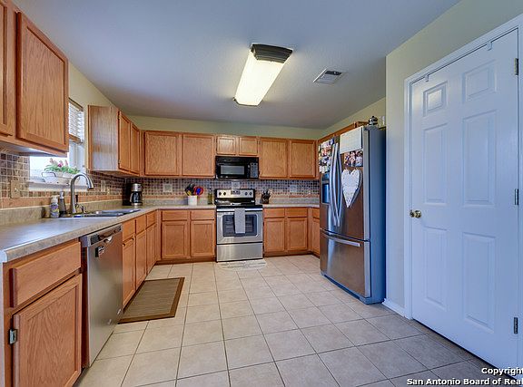 3rd image of 10535 Marigold Bay