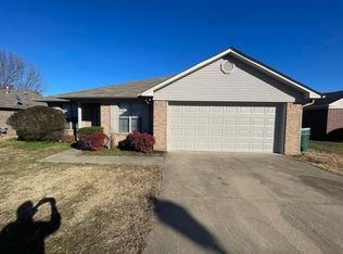 660 Cherub Dr, Conway, AR 72034