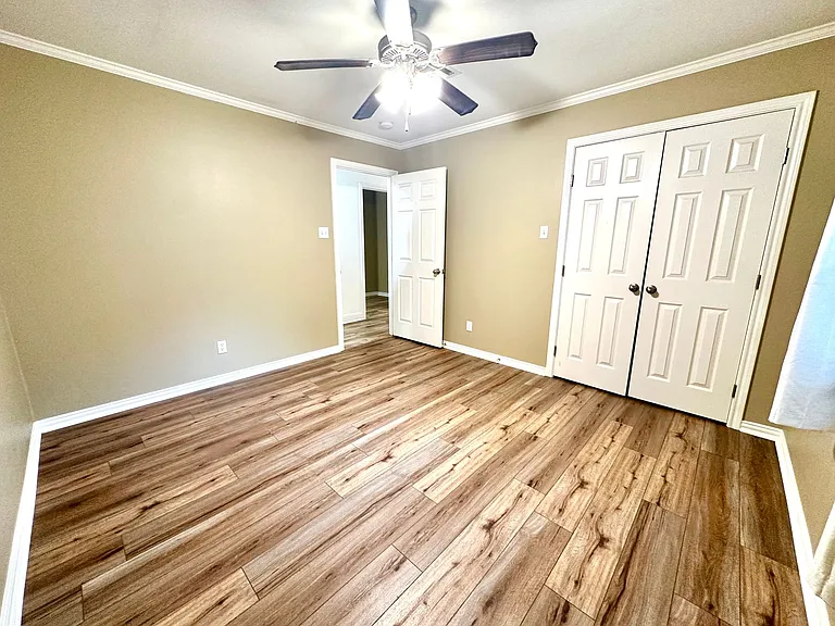3916 Austin Ave — Photo 17