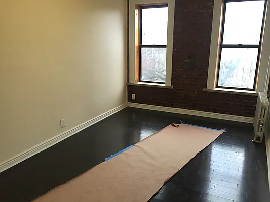 Rented by Zuz Realty | media 12