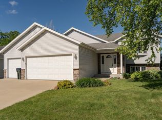 3330 Lakeridge Dr NW, Rochester, MN 55901