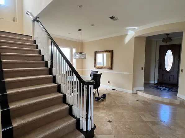3960 Lago Di Grata Cir, San Diego, CA 92130