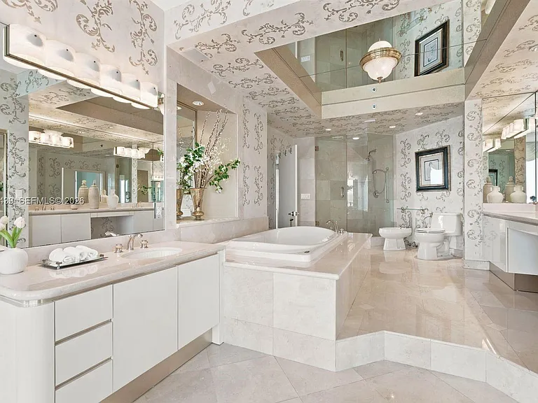 16445 Collins Ave #11B — Photo 15