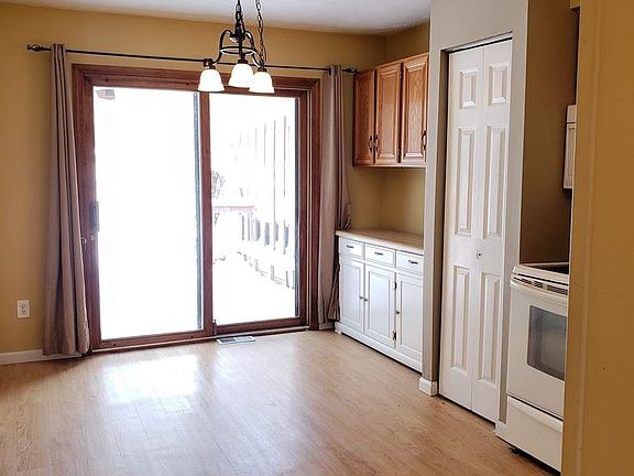 4th image of 2733 Bingham Dr