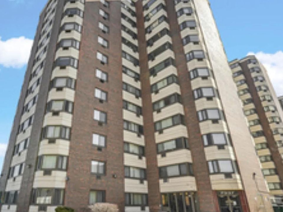 1st image of 7337 S South Shore Dr APT 618