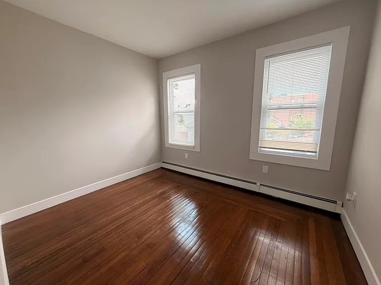 1561 Chapel St #6A — Photo 7