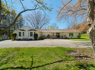 8280 Zosel St, Onekama, MI 49675