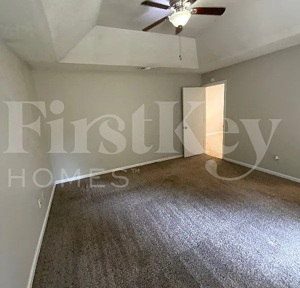 2347 Glencairn Ln SW — Photo 7