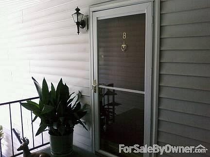 entry/ breezeway
						:
						new storm door