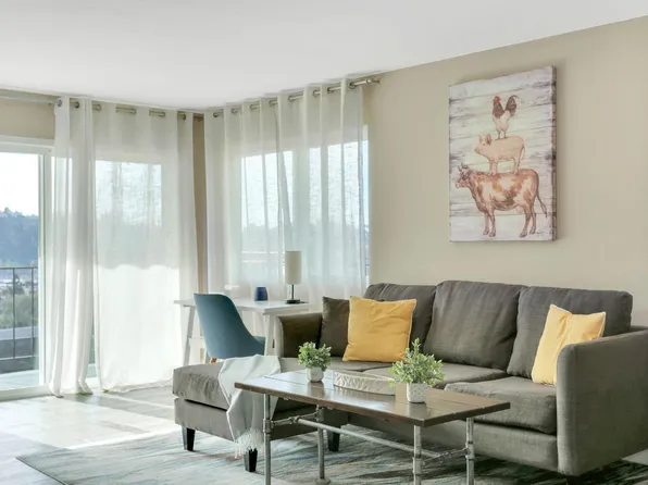 5915 Lauretta St APT 2, San Diego, CA 92110