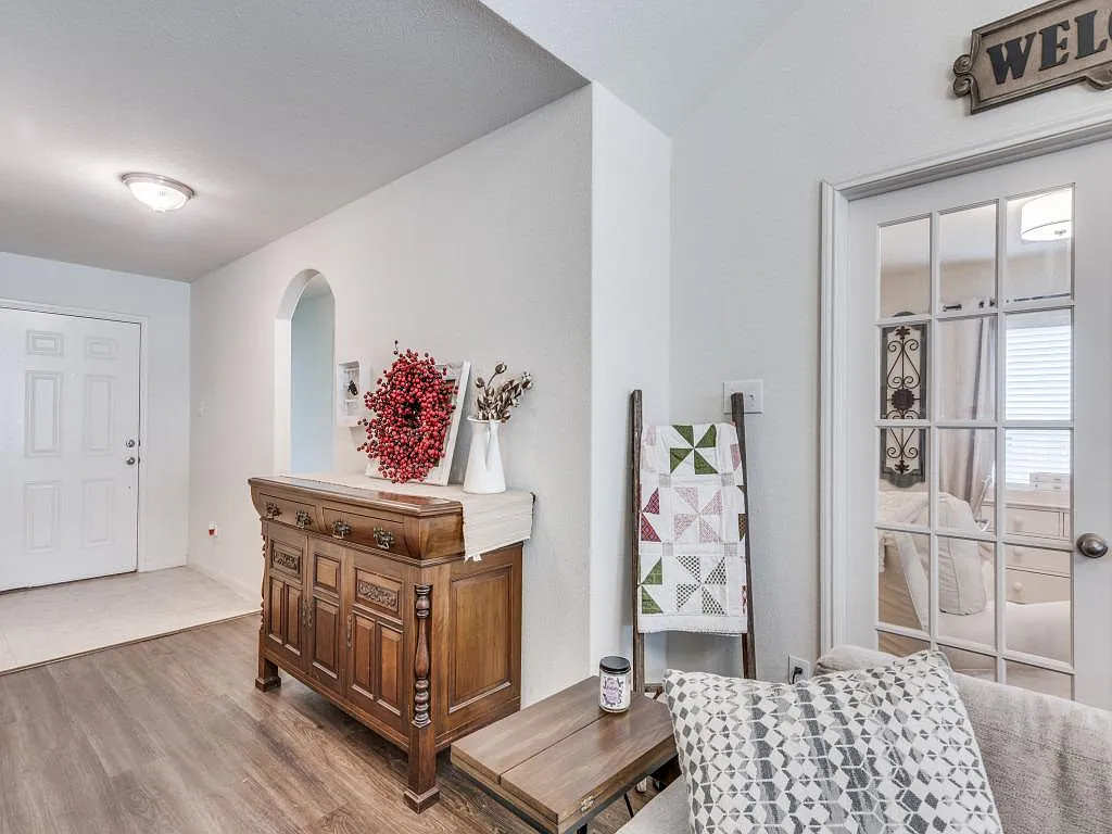 3 bed, 1655 sqft, $1,850 — Photo 3