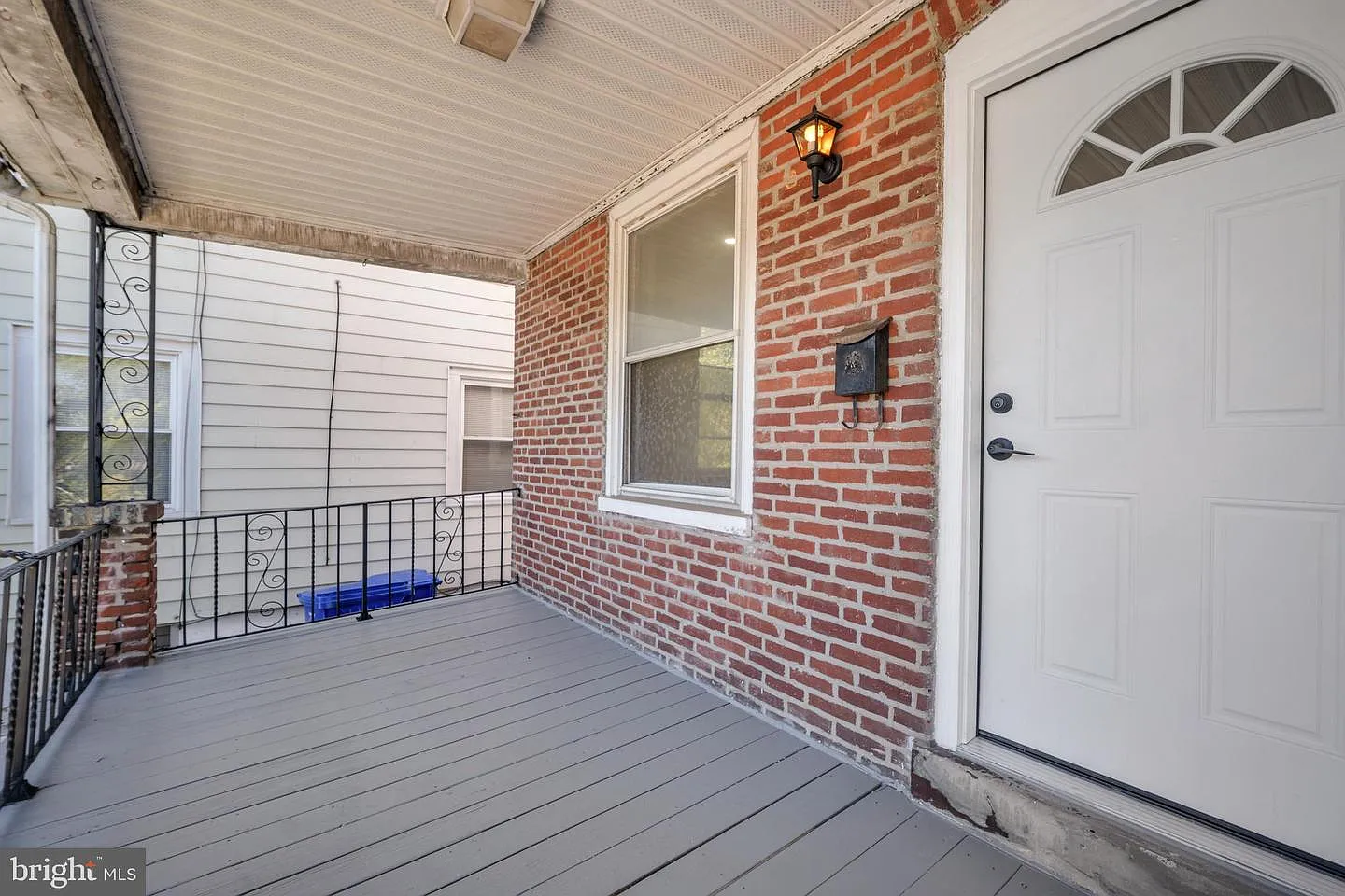 3 bed, 1.5 bath, 1184 sqft, $2,950 — Photo 2