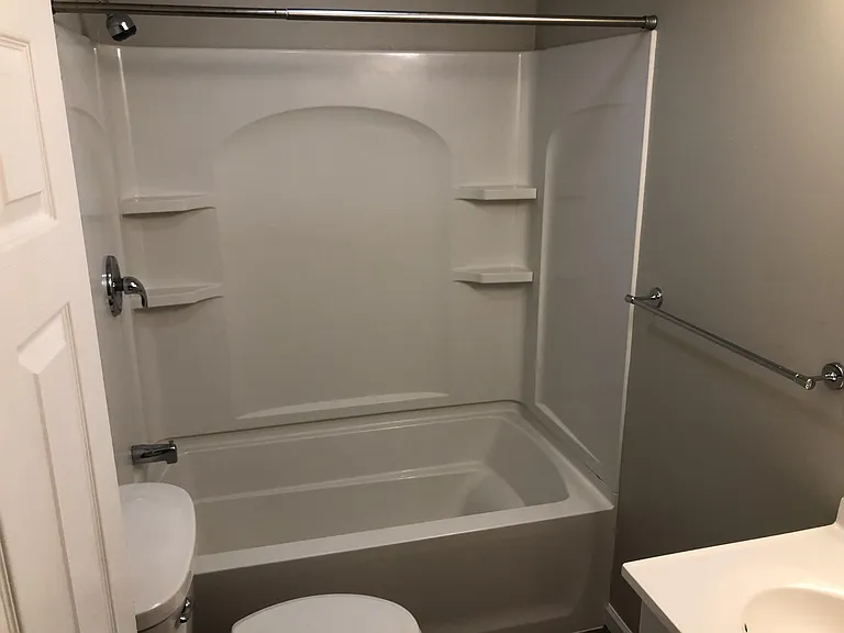 425 Oak St #6 — Photo 3