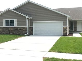 5217 Locust St, Lincoln, NE 68516