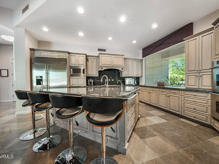 8350 E Via Del Sol Dr — Photo 11
