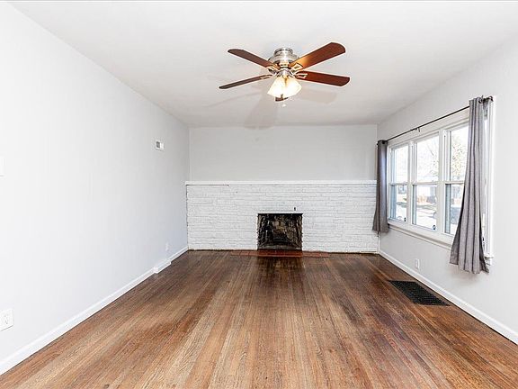 4th image of 9949 Lark Ave