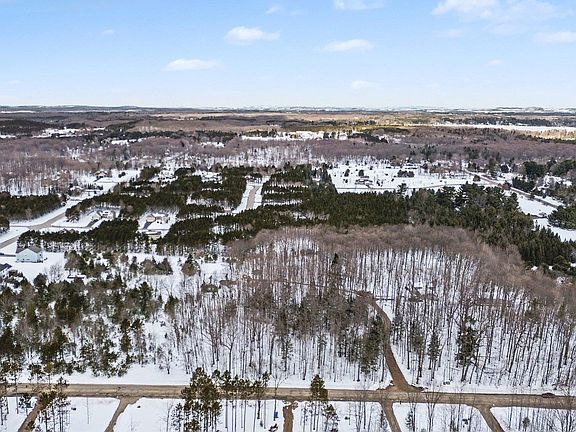 5th image of 10186 Thiel Rd