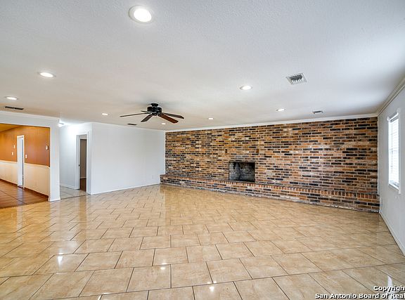 4th image of 3390 Owenwood Dr