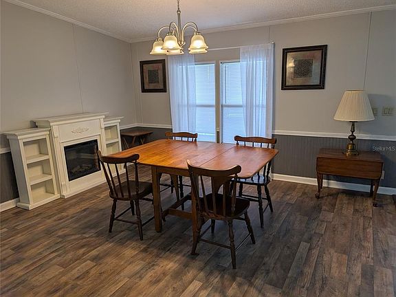 5th image of 25836 Manhattan Ln