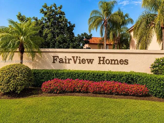 3 bed, 2.0 bath, 1426 sqft, $3,595 — Photo 4