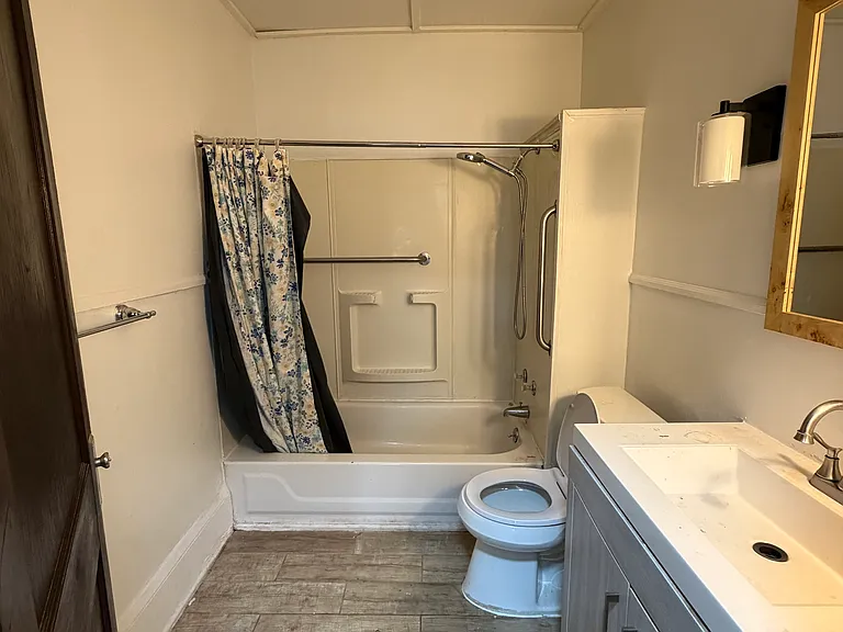 904 Columbia Ave #A — Photo 3