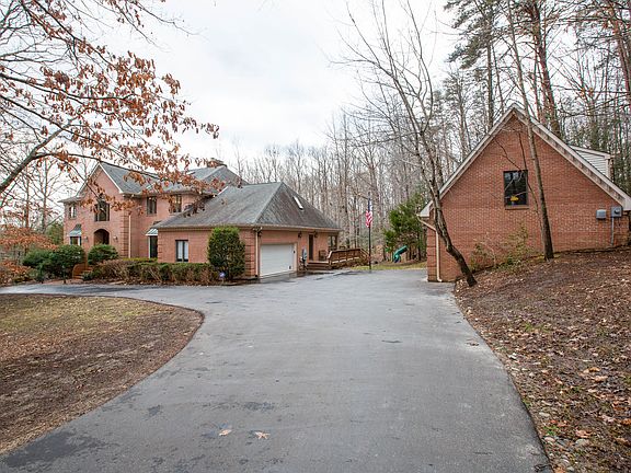 5th image of 7714 Gingerbread Ln