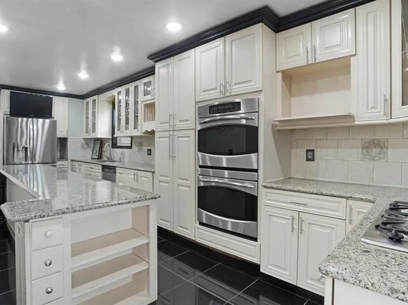 10743 Inwood St, Jamaica, NY 11435