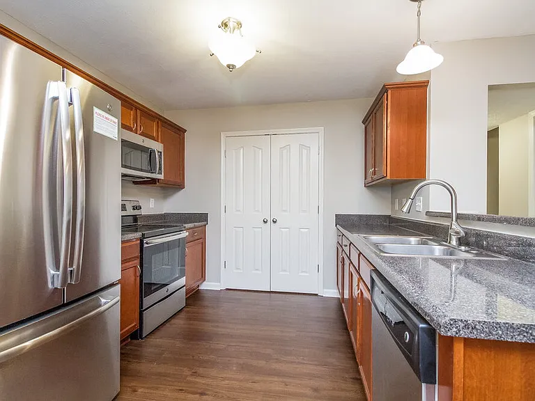 8856 Cressent Glen Ct — Photo 7