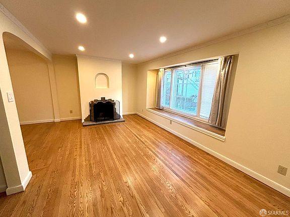 4th image of 106 Caselli Ave #106