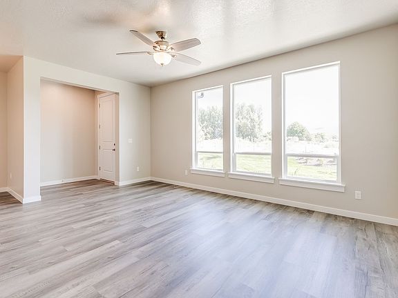 5th image of 6077 N Tarako Ave #3B-2BA-1644SQFT