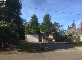 1529 Maple St, Florence, OR 97439