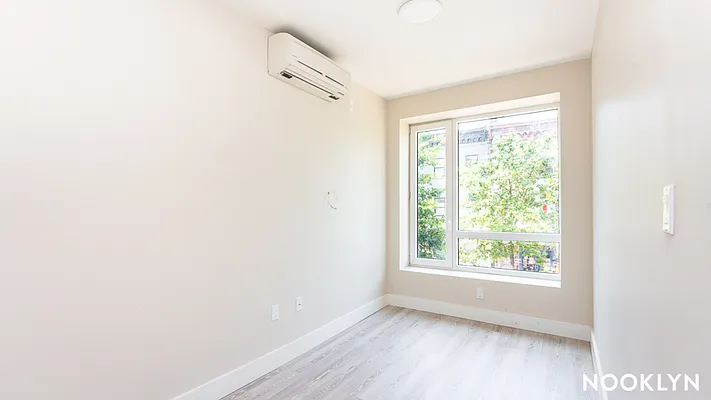 Rented by Nooklyn NYC LLC | media 8