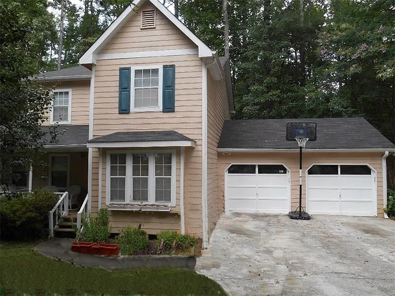 1554 Milford Creek Ln SW photo 1