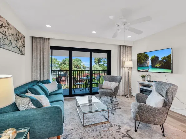 600 Neapolitan Way, Naples, FL