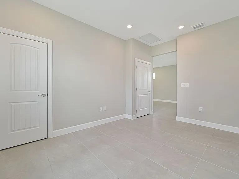 42218 Edgewater Dr — Photo 16