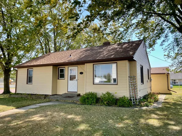 200 Ochre St W, Comfrey, MN 56019