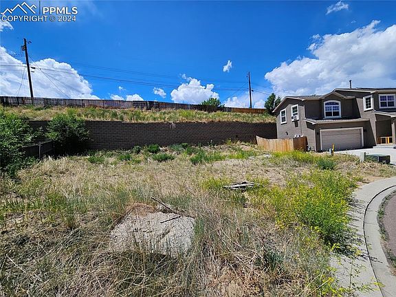 4th image of 30 Audubon Dr