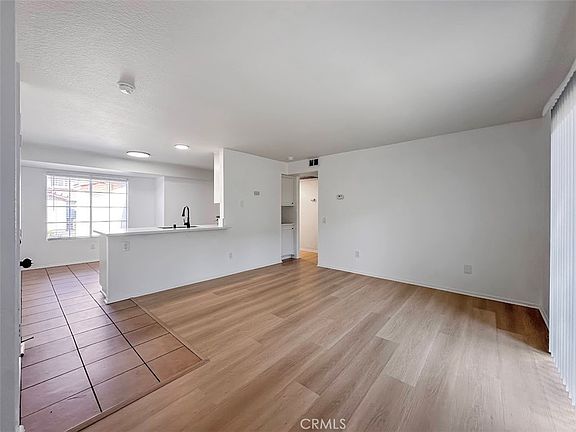 2nd image of 1365 Crafton Ave