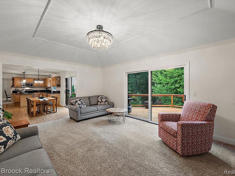 24435 Nantucket Dr, photo 27