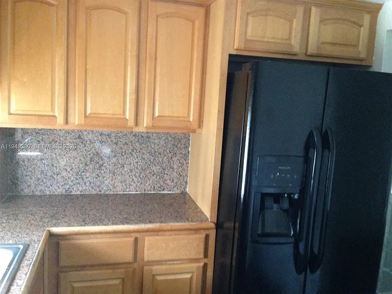 16919 N Bay Rd #514 — Photo 7