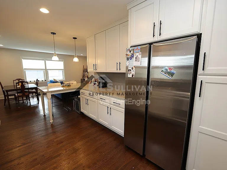 411 N Maple St — Photo 5