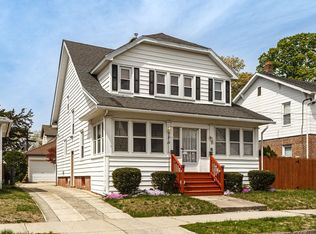 28 Meredith St, Springfield, MA 01108