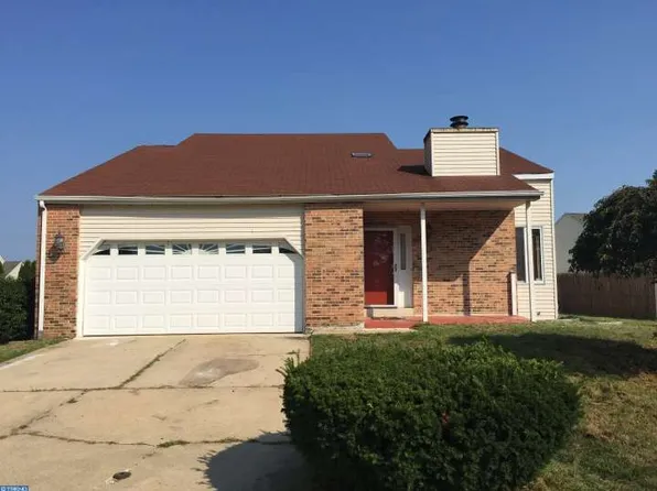 42 Quindome Dr, New Castle, DE 19720