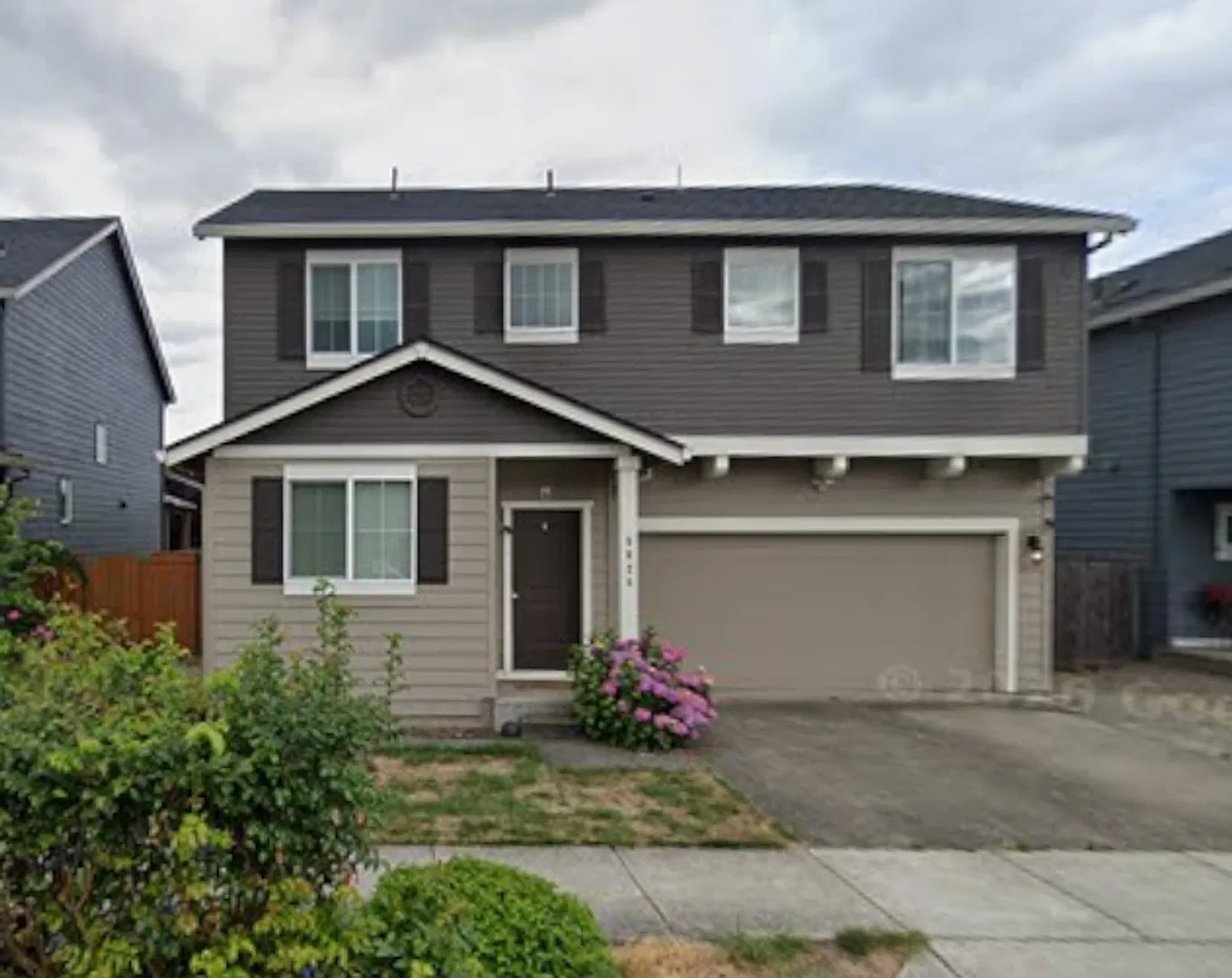 2 Story 4bd 2.5ba Home in Orchards Area — Photo 1
