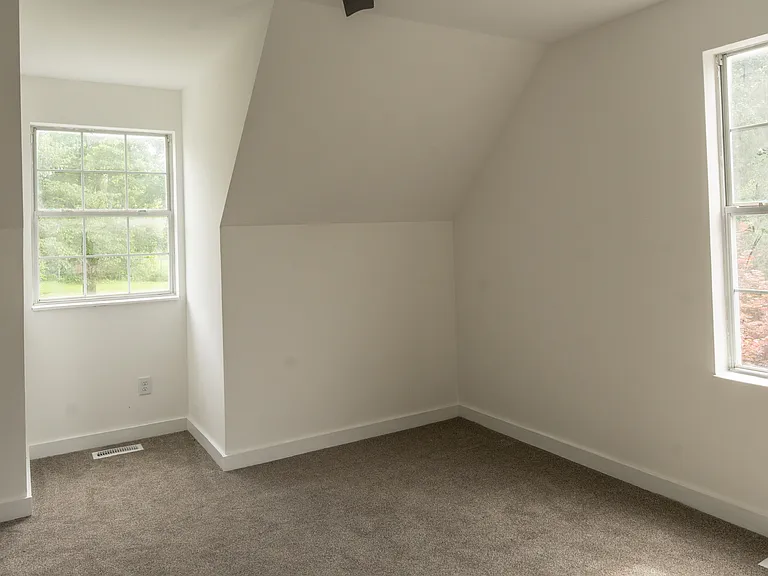 1001 Old Eastside Rd — Photo 39
