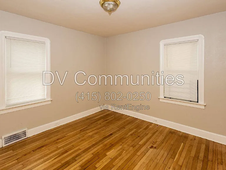 340 E 197th St — Photo 11