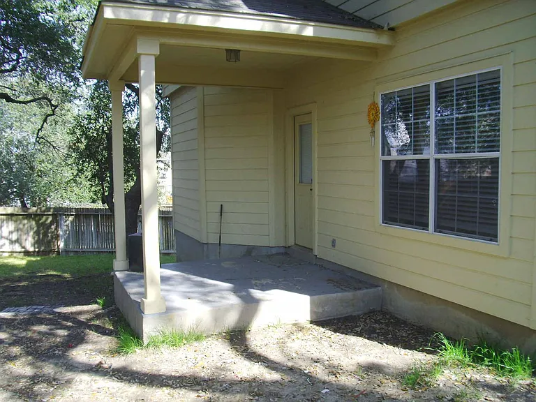 823 Point Cv — Photo 32