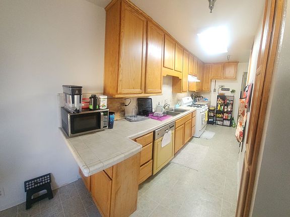 5th image of 275 N Chorro St APT D